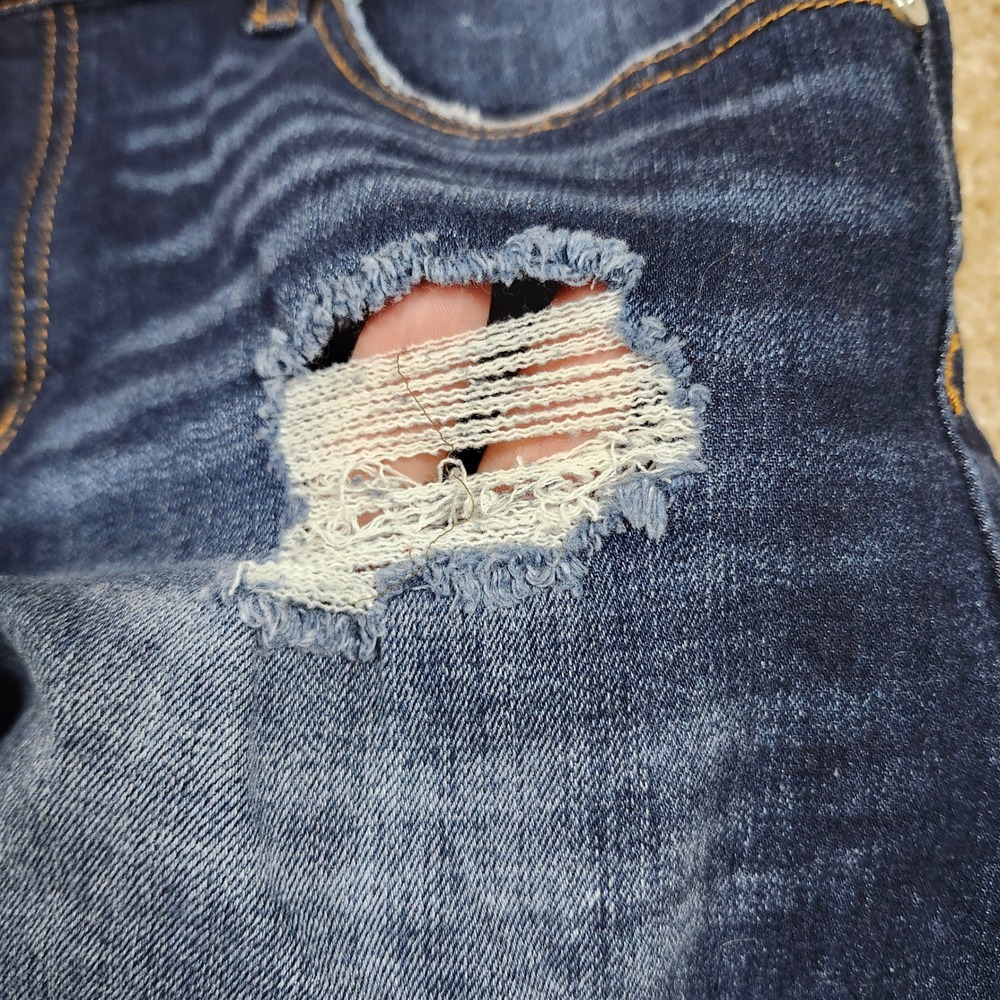 Indigo Rein Womens Dark Wash Distressed Raw Hem Denim Jean Shorts Size 13/30 - Picture 3 of 7